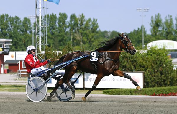 Rihanna W.I. heat_2982.jpg